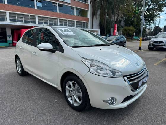 PEUGEOT 208 1.5 ALLURE 8V FLEX 4P MANUAL PEUGEOT 208 1.5 ALLURE 8V FLEX 4P MANUAL